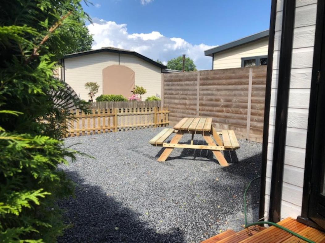 Heerlijk Vakantiehuisje In Putten Bagian luar foto
